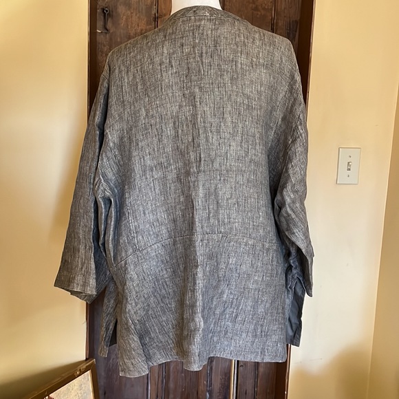 EILEEN FISHER Size 3X 100% Linen Textured Fabric 4-looped Button close $398 NEW - Picture 6 of 16